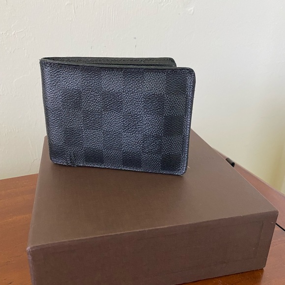 Louis Vuitton Wallet - Picture 4 of 4